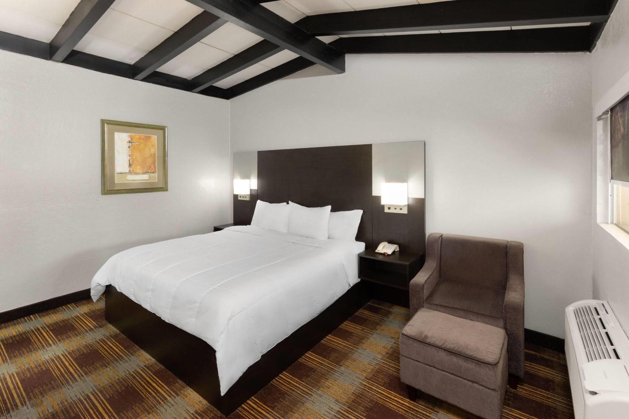 Travelodge By Wyndham New Braunfels