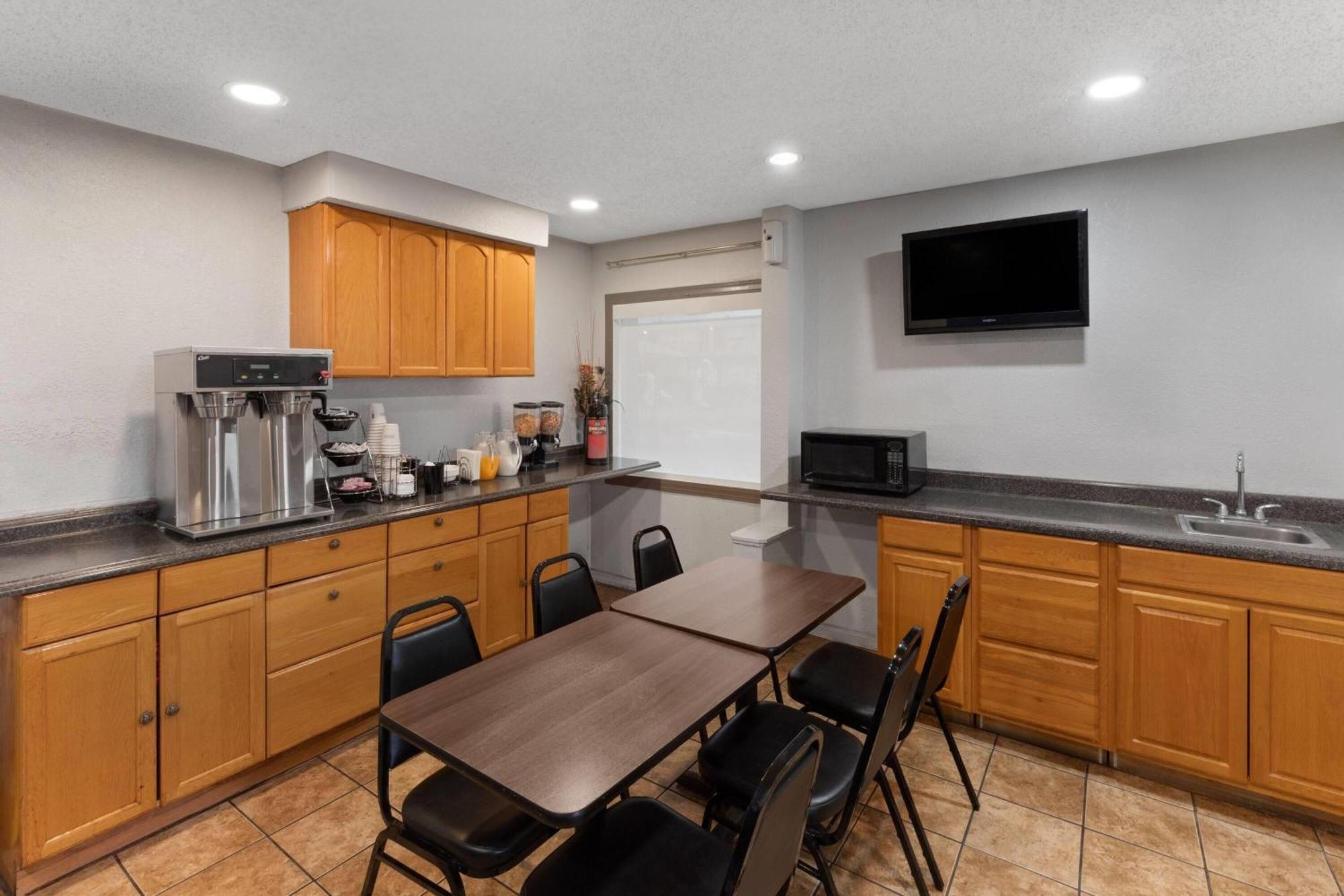 Travelodge By Wyndham New Braunfels
