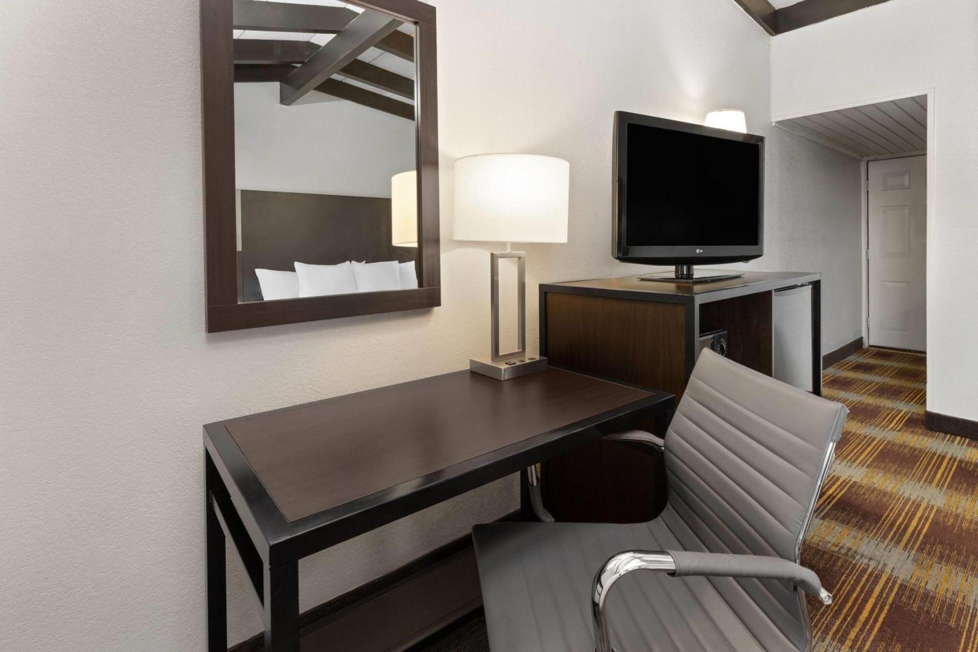 Travelodge By Wyndham Motel New Braunfels