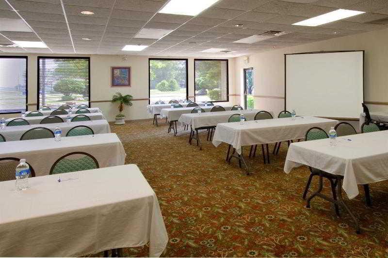 Motel Travelodge By Wyndham 2*