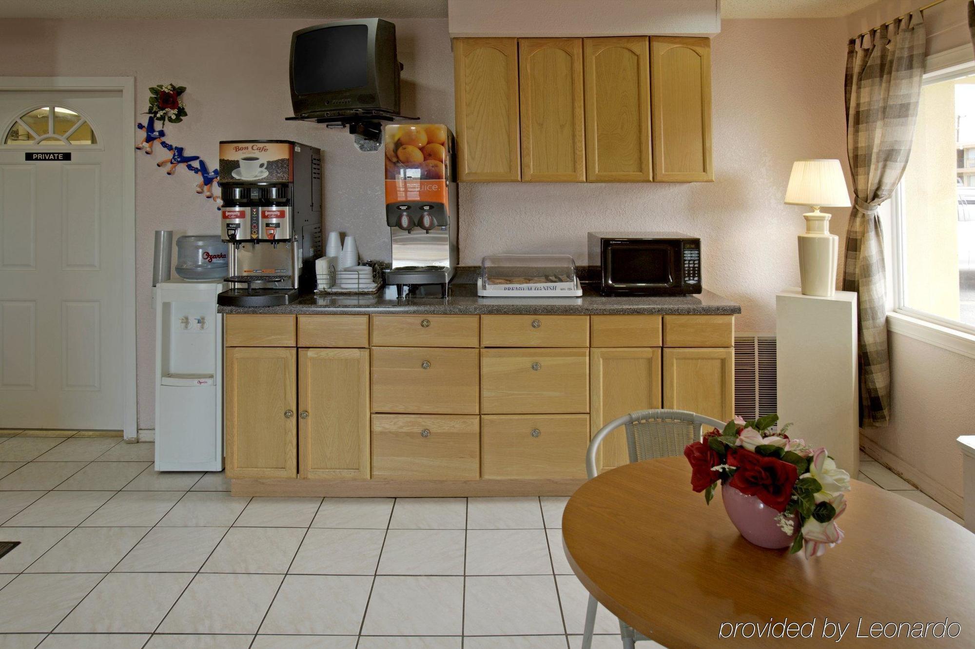 Travelodge By Wyndham 2*