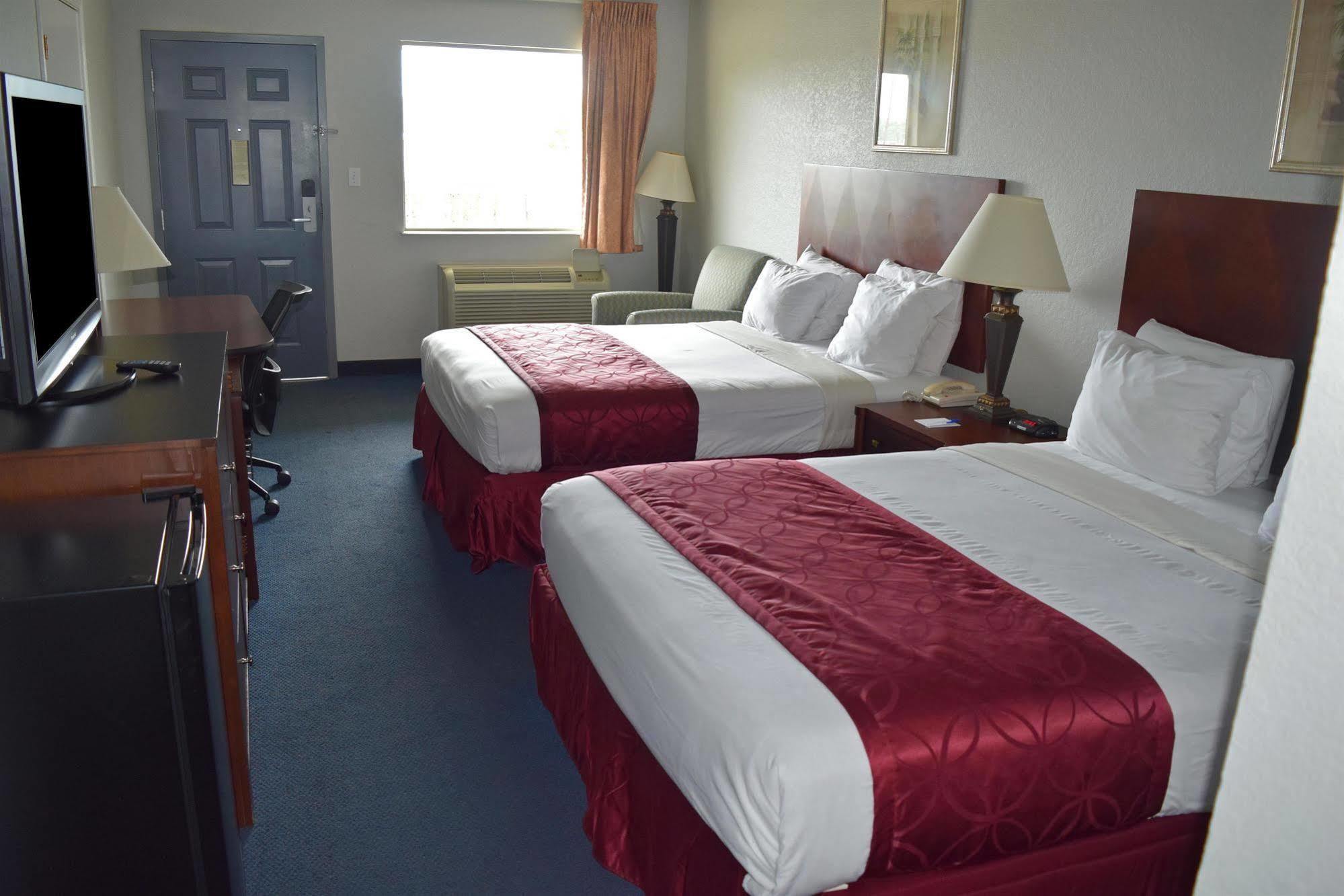Travelodge By Wyndham Motel 2*